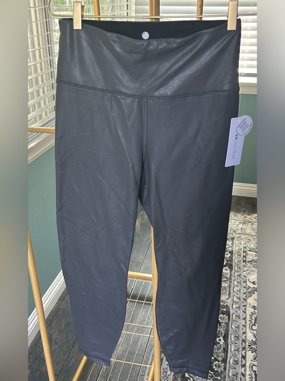 Yogalicious Black Faux-Leather Leggings NWT size L $78 retail